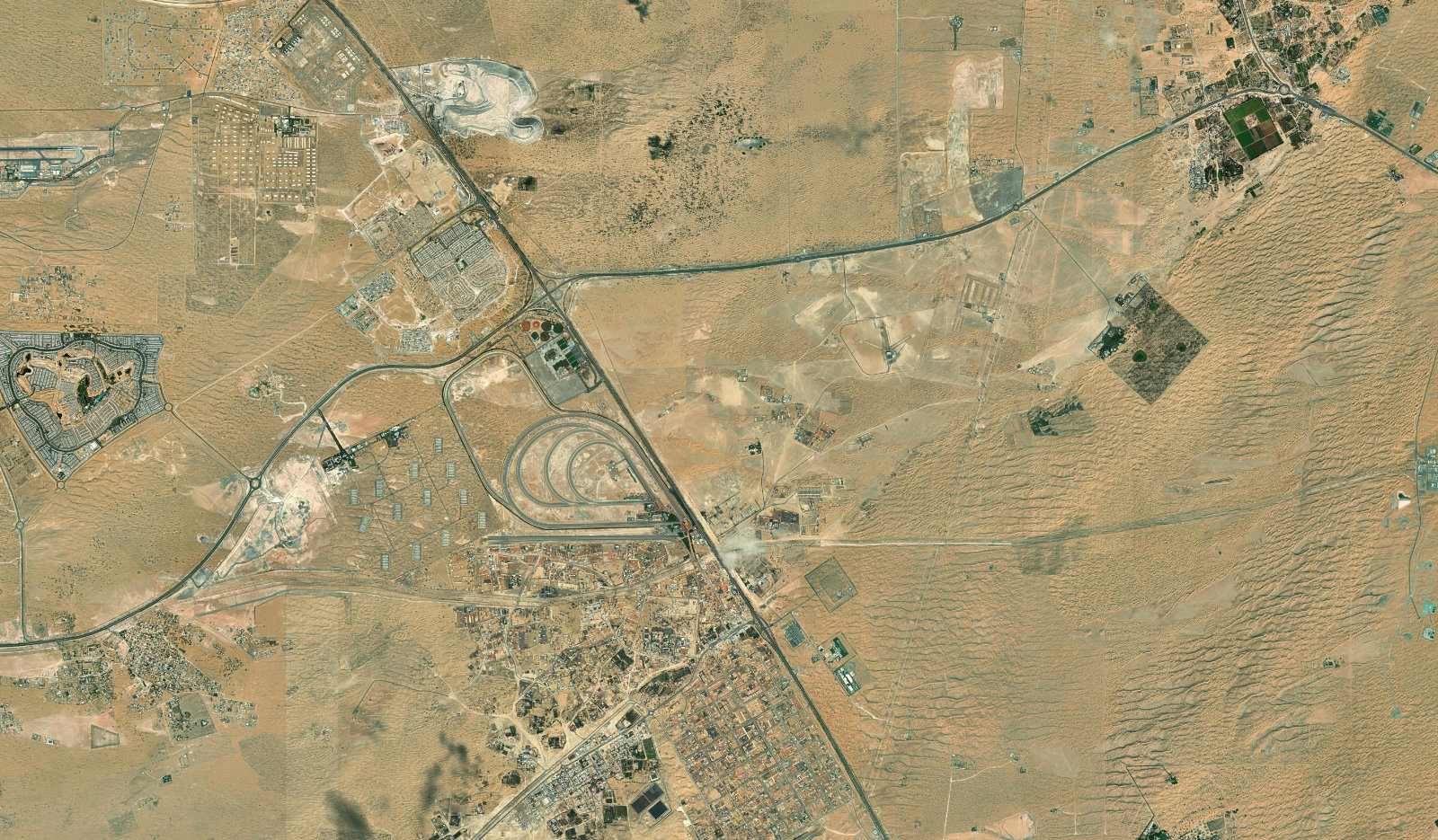 Dubai satellite overview — The Valley on the Dubai–Al Ain Road